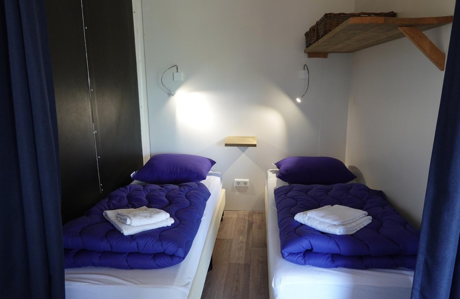 Slaapkamer safaritent noord holland strand49